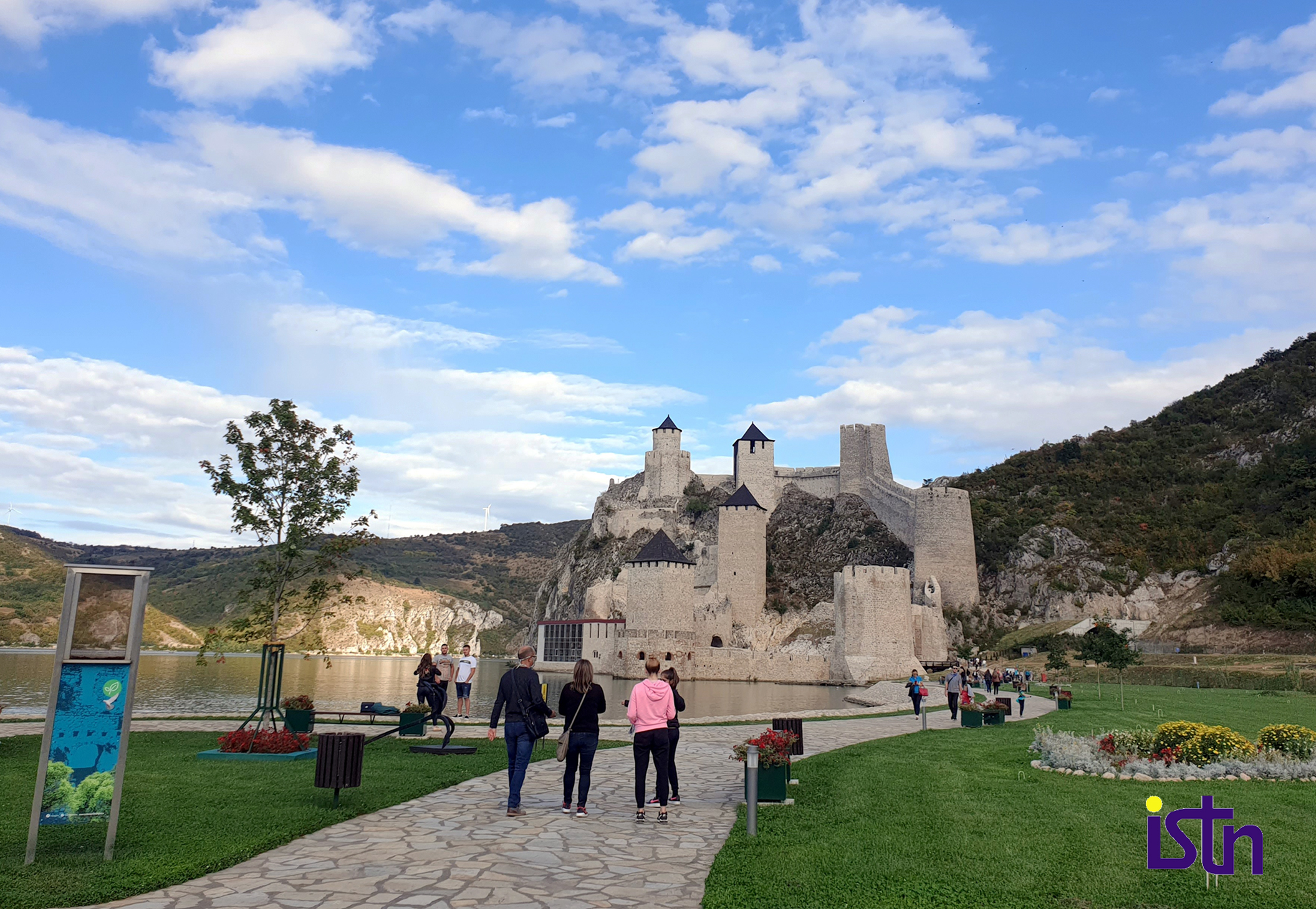 Golubacka tvrdjava, turisti, ISTN Golubacka tvrdjava, turisti, ISTN